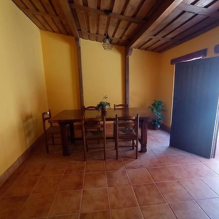 Vila Agradable Casa Antigua Reformada Con Patio Espejon Exteriér fotografie